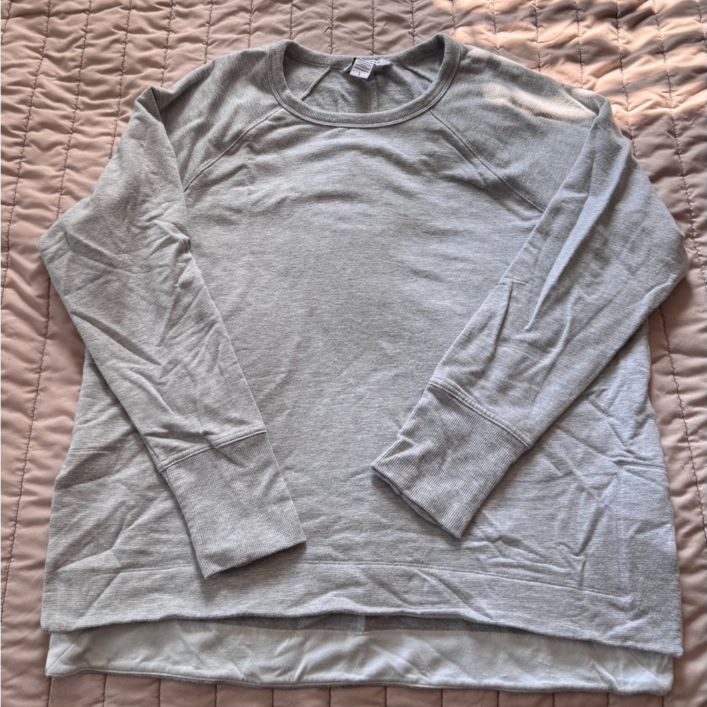 Athleta Heather Gray Long Sleeve Top